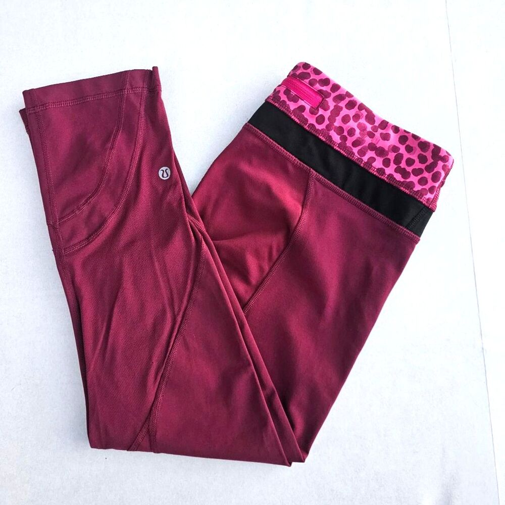 Lululemon Run Inspire Crop II Women’s Berry Running Leggings Size 8 EUC‎
